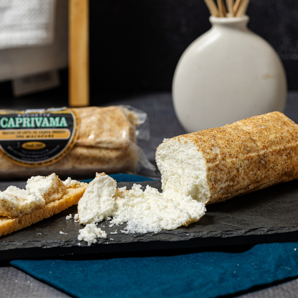 00207.png Machevre c/ Zaatar – Queijo Artesanal Massa Lactica de Cabra 120g - Imagem 1