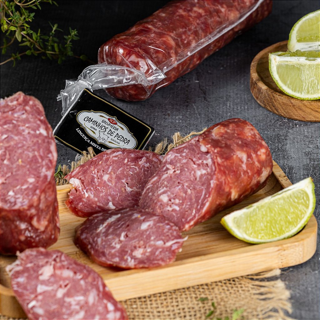 00226.jpg Salame Artesanal Misto Cordeiro/Porco 250G - Imagem 1