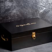 Caixa de Presente com os 8 Melhores Queijos Artesanais Brasileiros de 2025 + Geléia + Grissini - Imagem 2